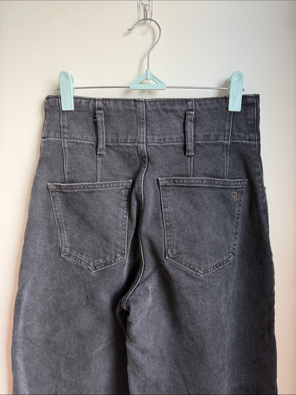 Pilcro Wide-Leg High-Rise Jeans in Washed Black - Picture 3 of 5